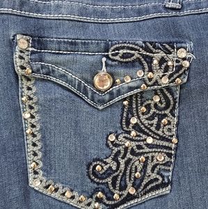 SOLD! Earl Jean Capris